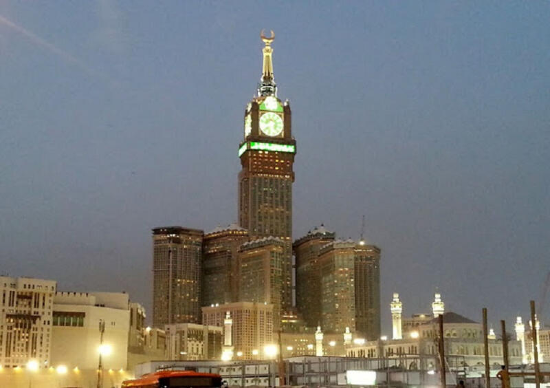 Tháp Abraj Al-Bait (15 tỷ USD)