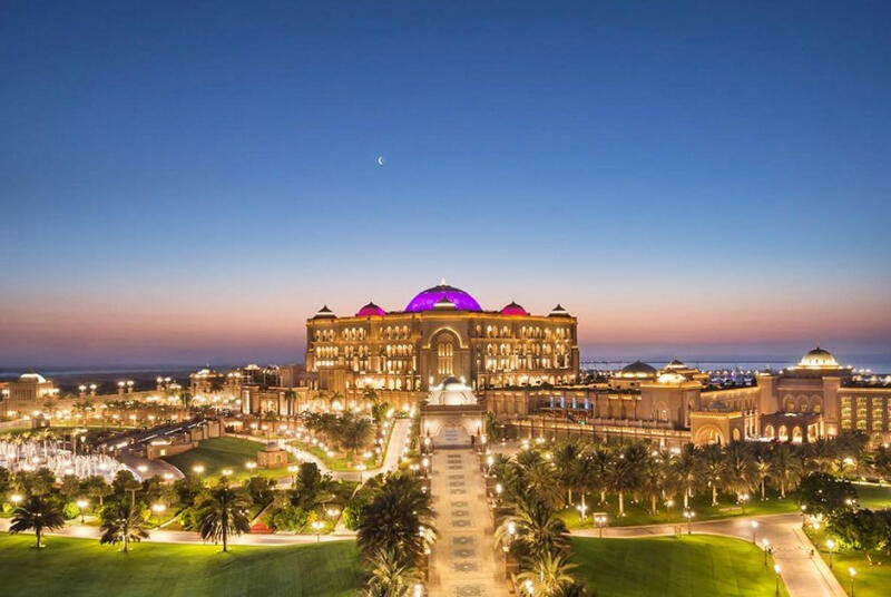 Khách sạn Emirates Palace (3,9 tỷ USD)