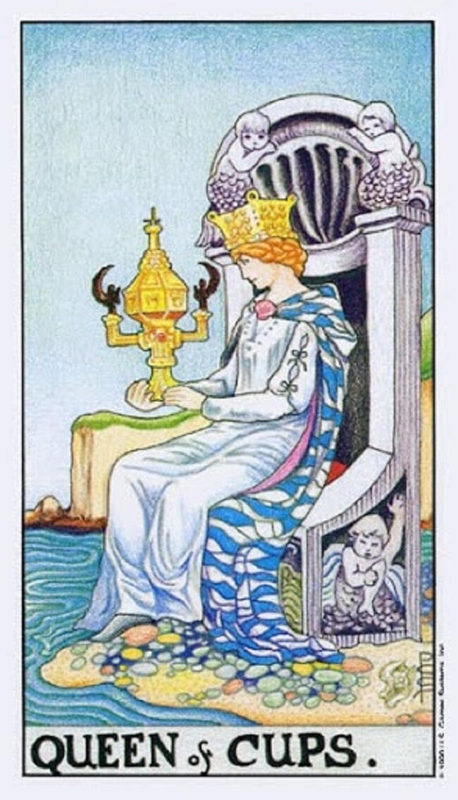 Lá Queen of Cups