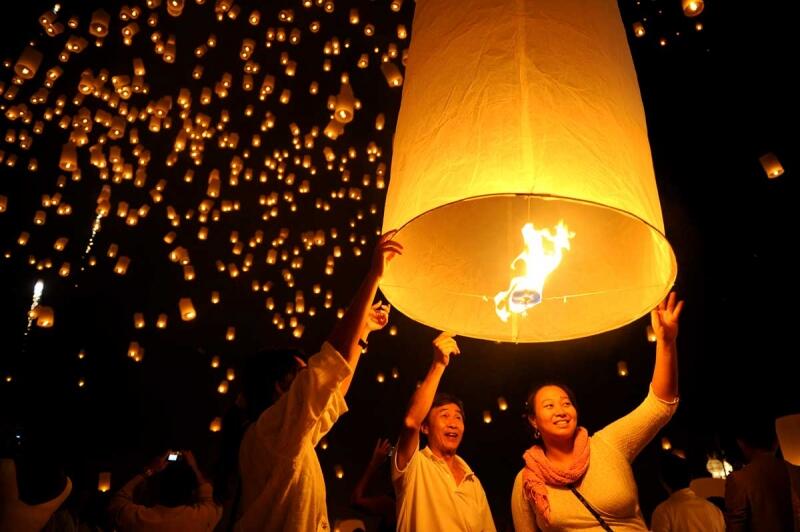 Lễ hội thả đèn trời Yi Peng, Thái Lan