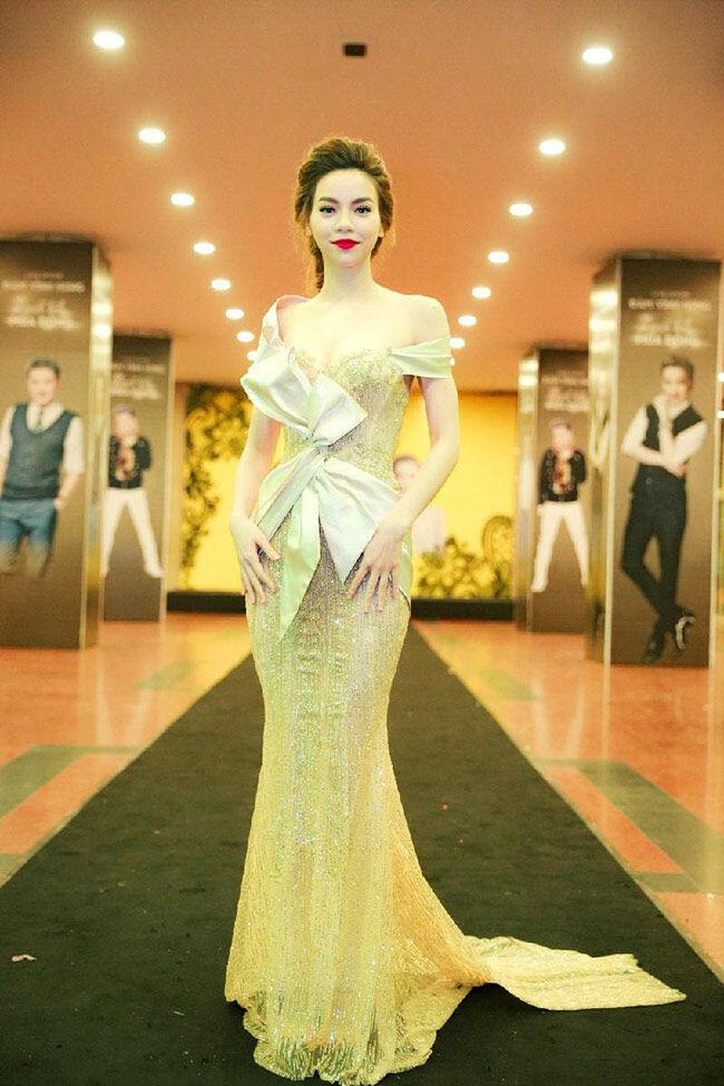 Trang phục ánh kim bắt mắt