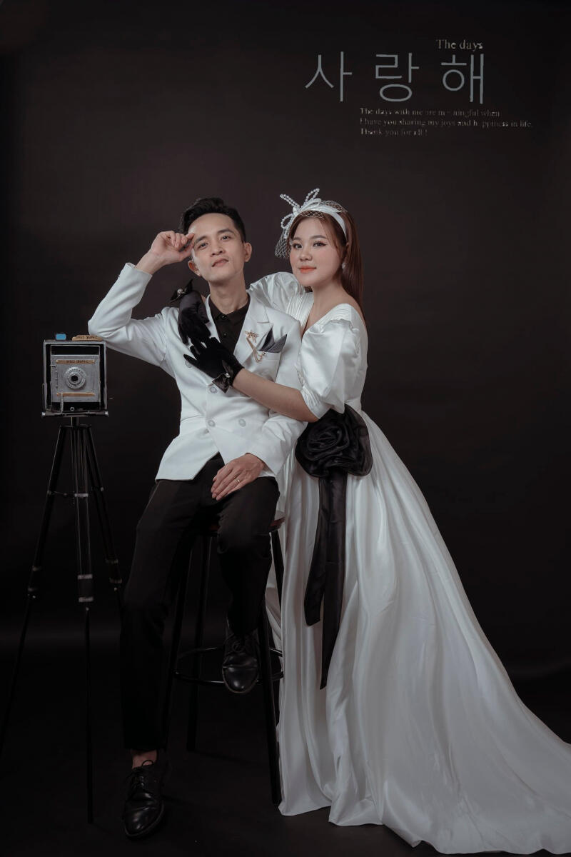 Studio Huỳnh Hương