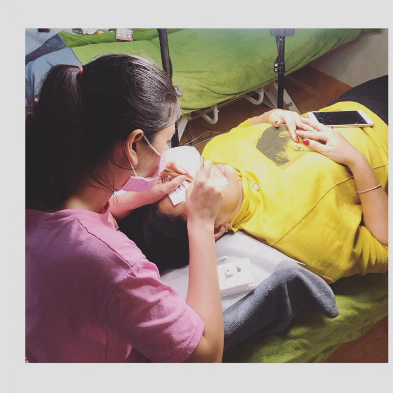 Hồ Thiên Nga Nối Mi