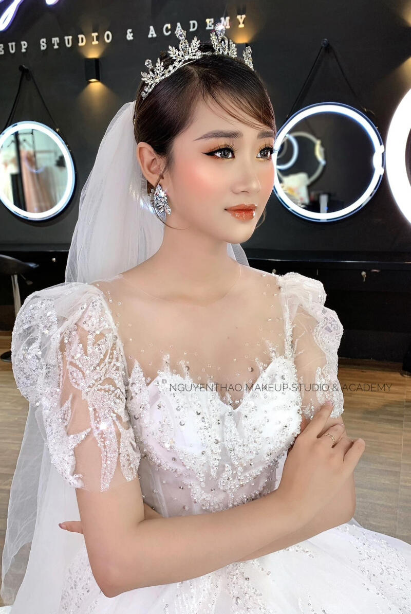 NGUYỄN THẢO- Makeup Studio & Academy