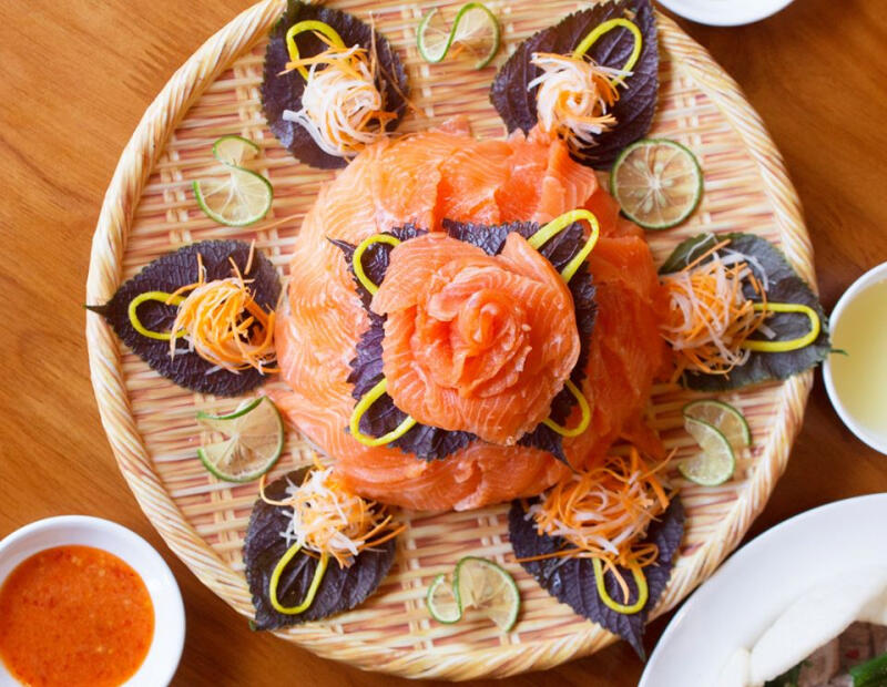 Nhà Hàng Già Bản