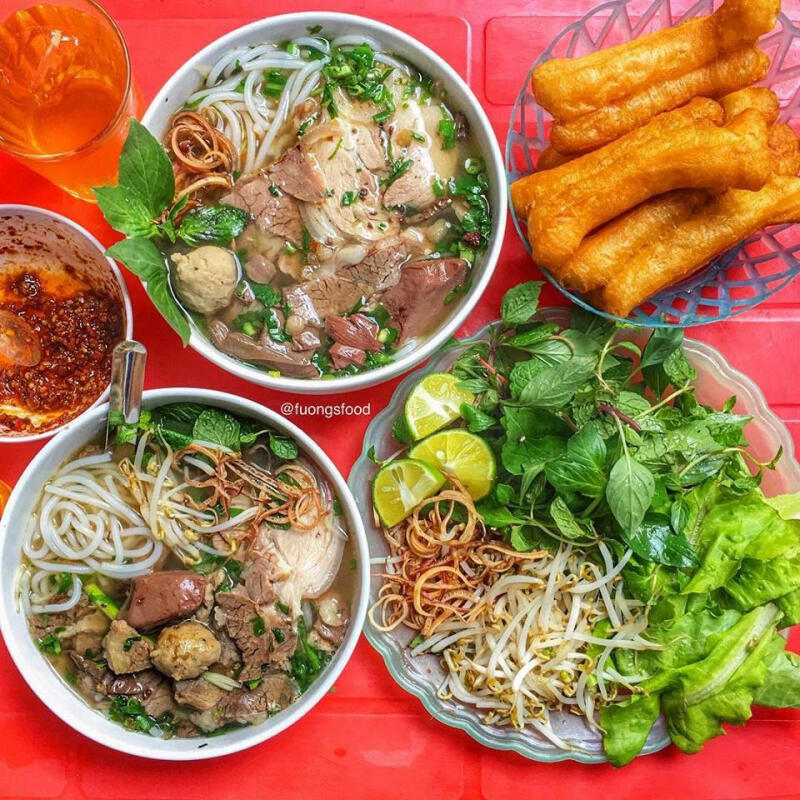 Bún bò Huế Hàng Cá