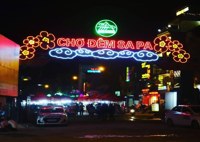 Chợ đêm Sapa