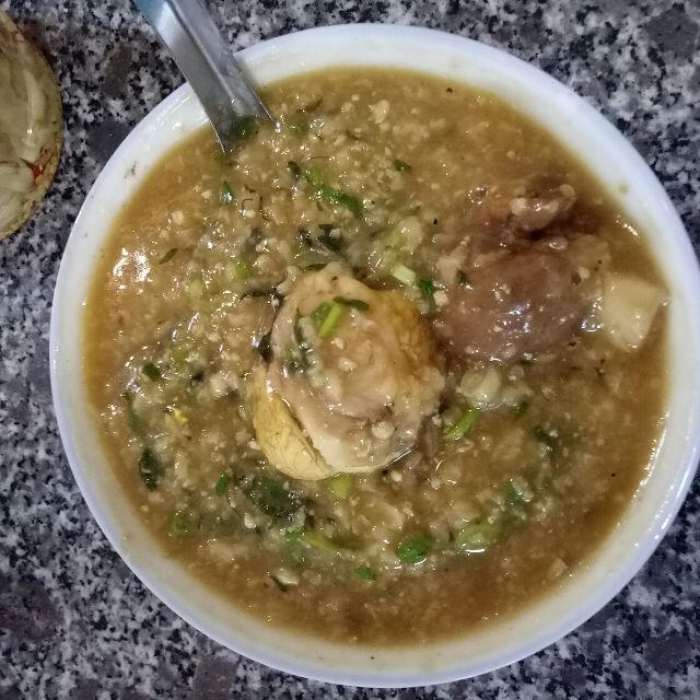 Thuỳ Linh - Cháo & bún chả