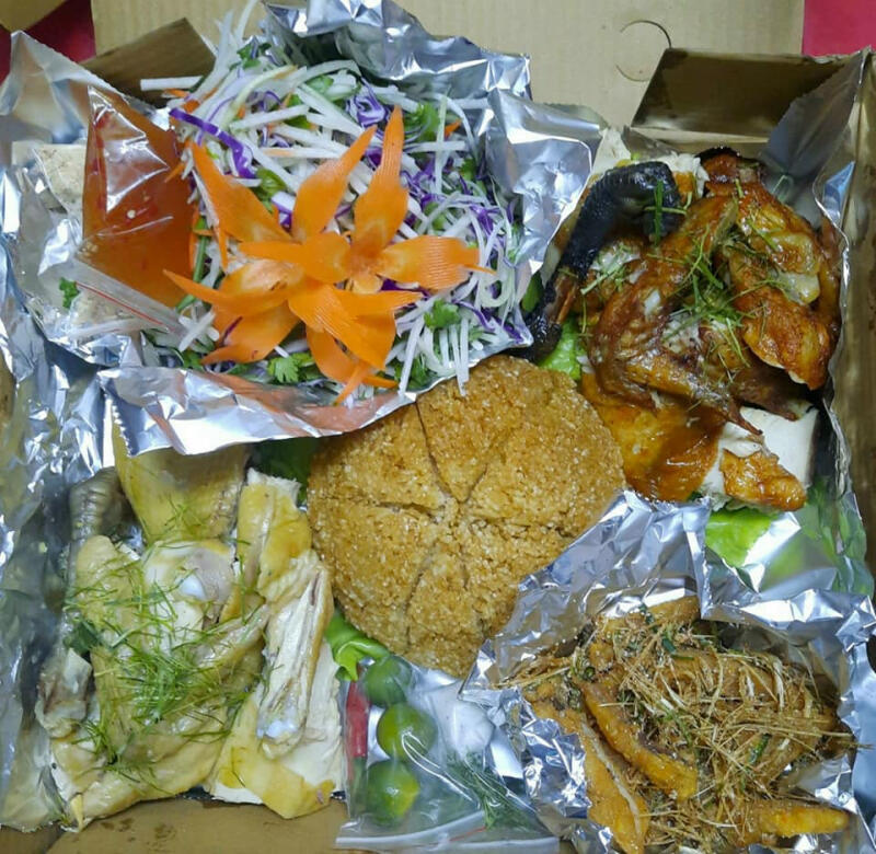 Gà không lối thoát Bà Dung