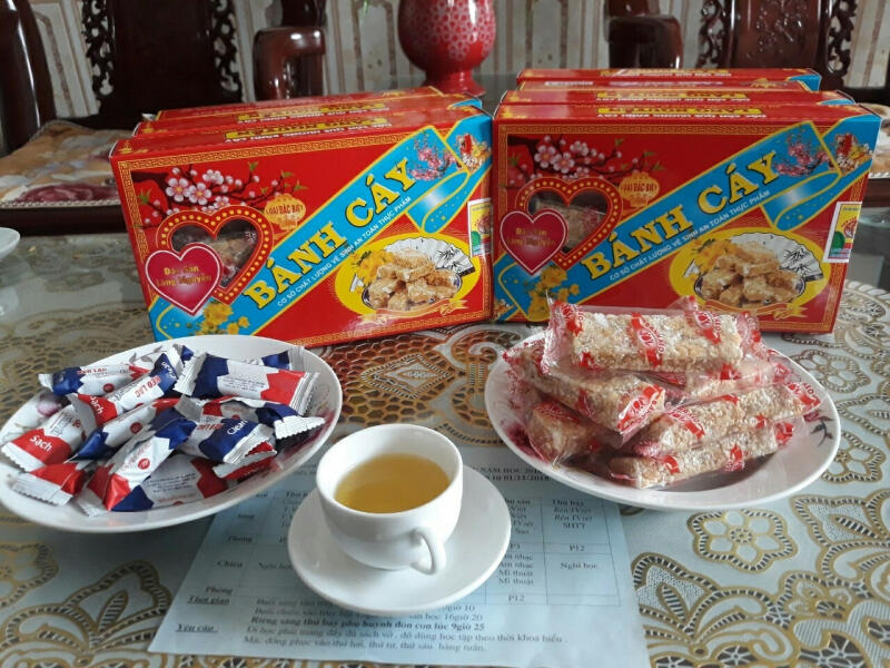 Kẹo lạc làng Nguyễn