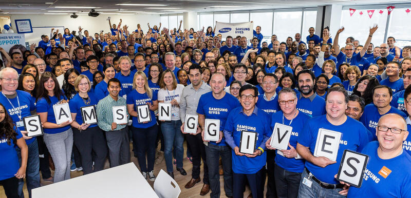 Tổng số nhân viên Samsung trên toàn thế giới khoảng gần 500.000 người