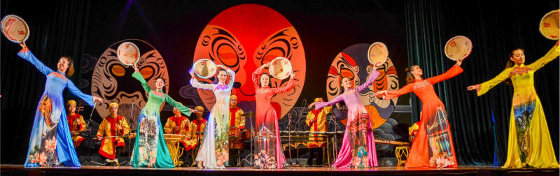 Nhà hát tuồng Nguyễn Hiển Dĩnh biểu diễn chương trình nghệ thuật