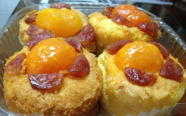 Bánh bông lan trứng muối