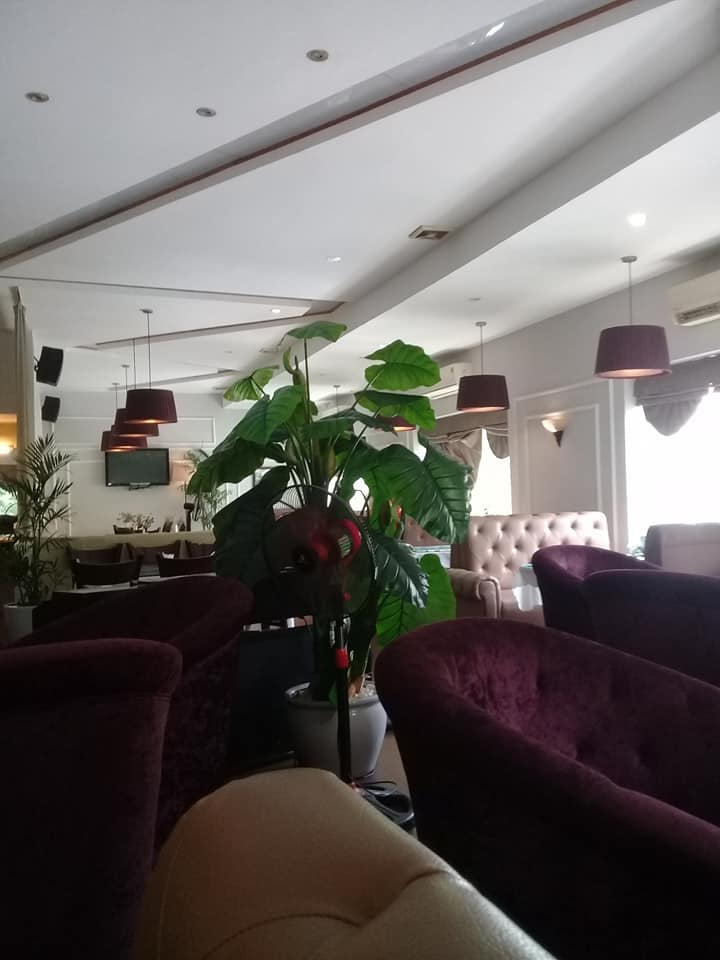 Nhà hàng Maxim’s Café