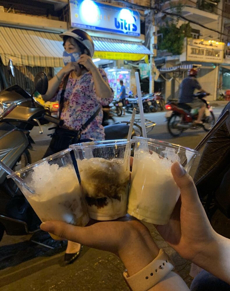 Chè Bưởi & Bánh Flan - Ngô Quyền