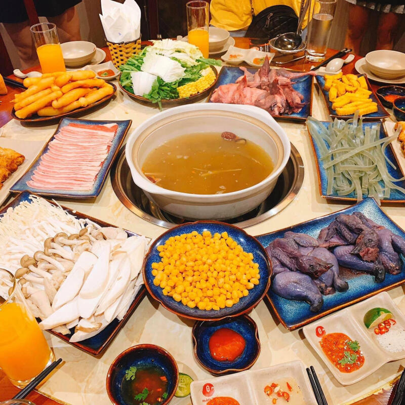 Lẩu nấm Hoàng Phố