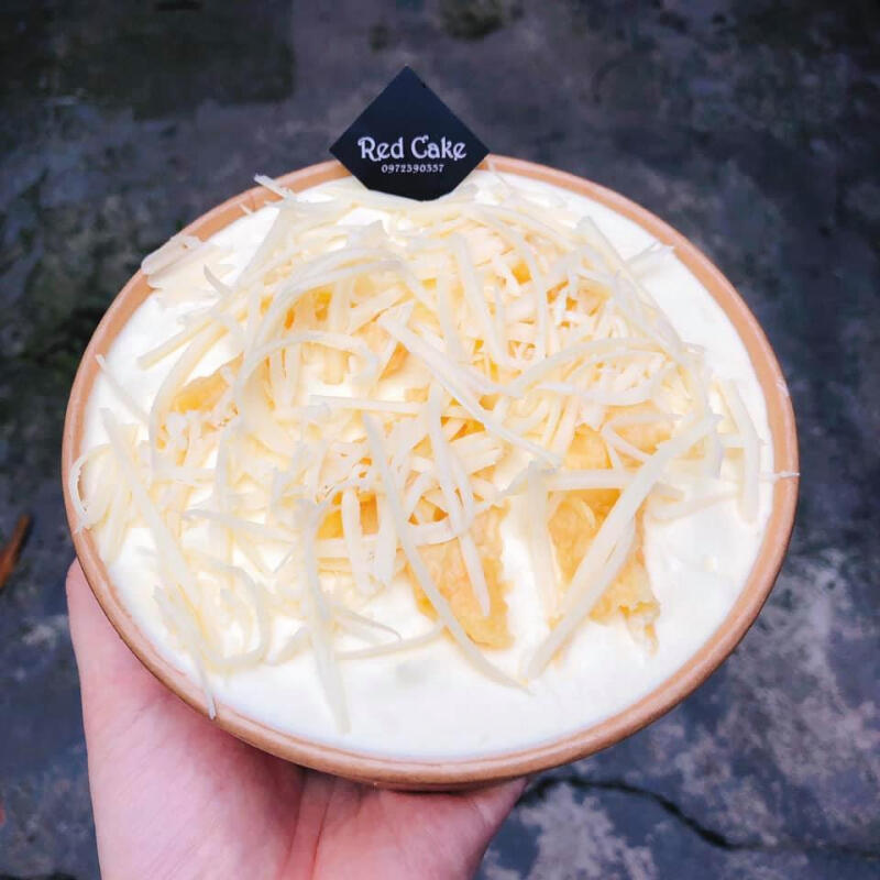 Red Cake (Khánh Phương)