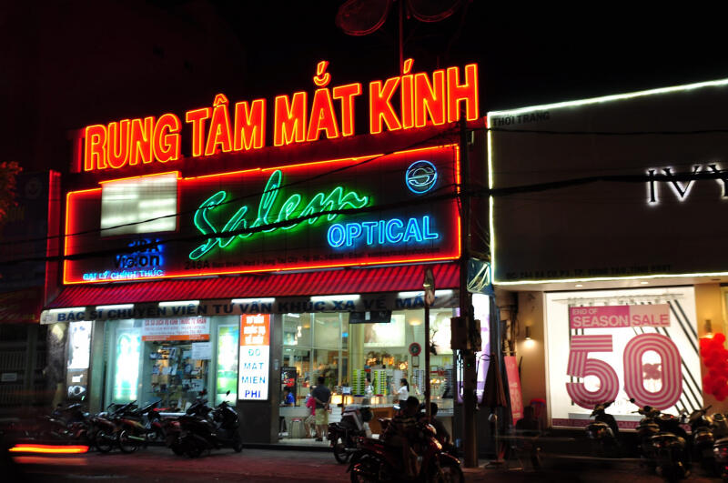 Mắt kính Salem Optical