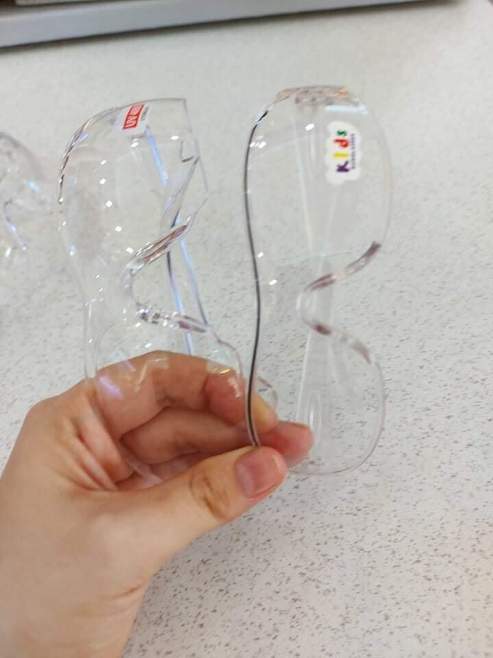 Mắt kính Xanh Pione