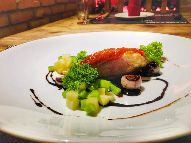 D'Lisa & Lida Restaurant - Hội Quán Phúc Vang