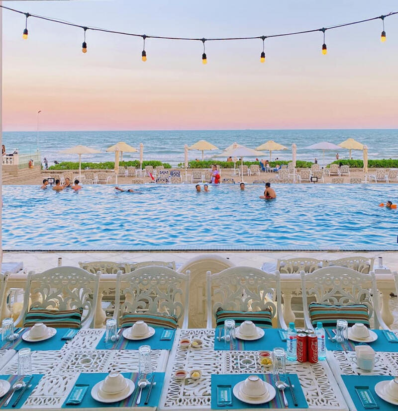 La Sirena - Bar & Grill