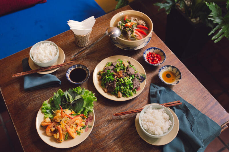 Quán Bụi - Authentic Vietnamese Cuisine