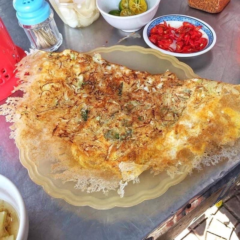 Bánh khoái tép nồi gang