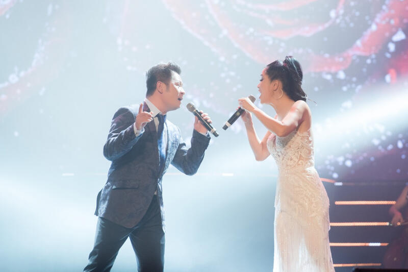 Giọt  sương trên mi mắt