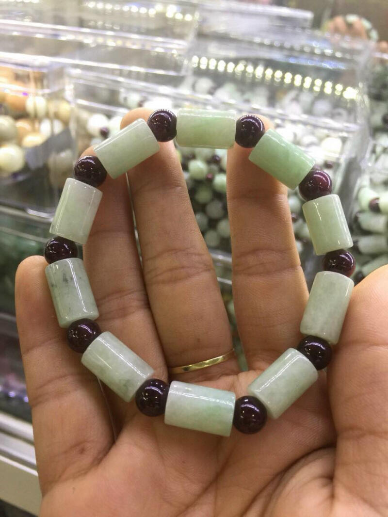 Trang sức đá phong thủy Vũng Tàu