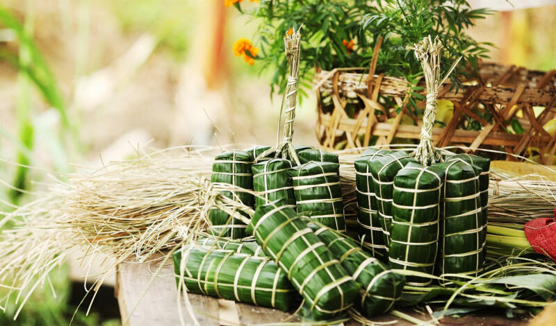 Bài văn thuyết minh về món bánh mang bản sắc văn hóa dân tộc - Bánh Tét