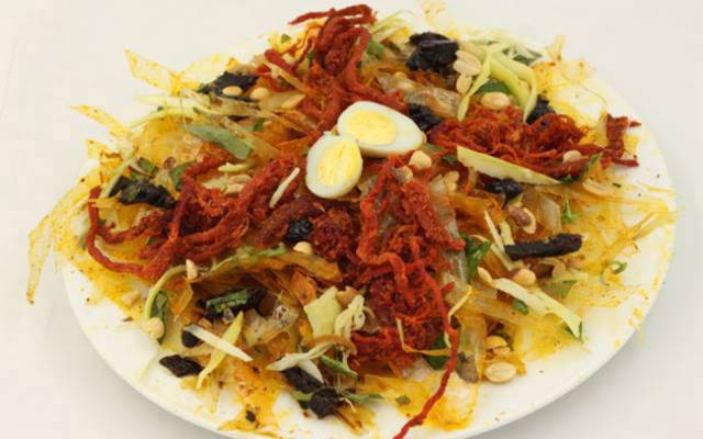 Bài văn thuyết minh về món bánh mang bản sắc văn hóa dân tộc - Bánh tráng trộn