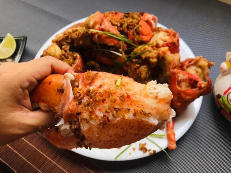 Nhà hàng hải sản Phố Biển