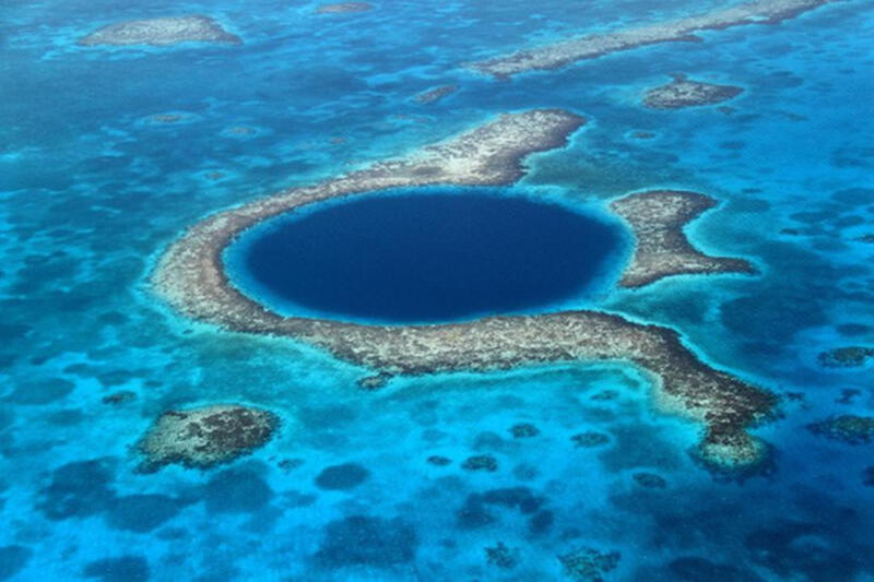 Hố xanh khổng lồ - Belize