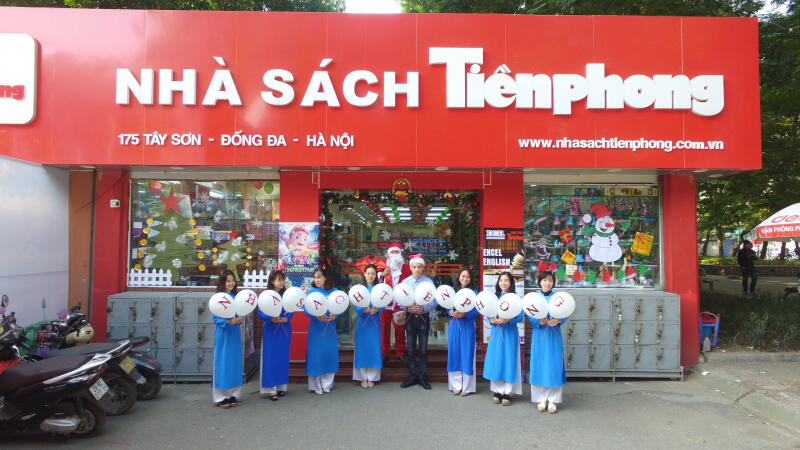 Nhà sách Tiền Phong