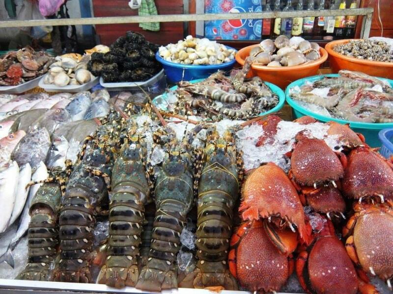Chợ hải sản ăn liền