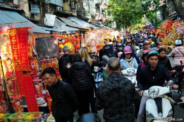 Tranh thủ mua sớm